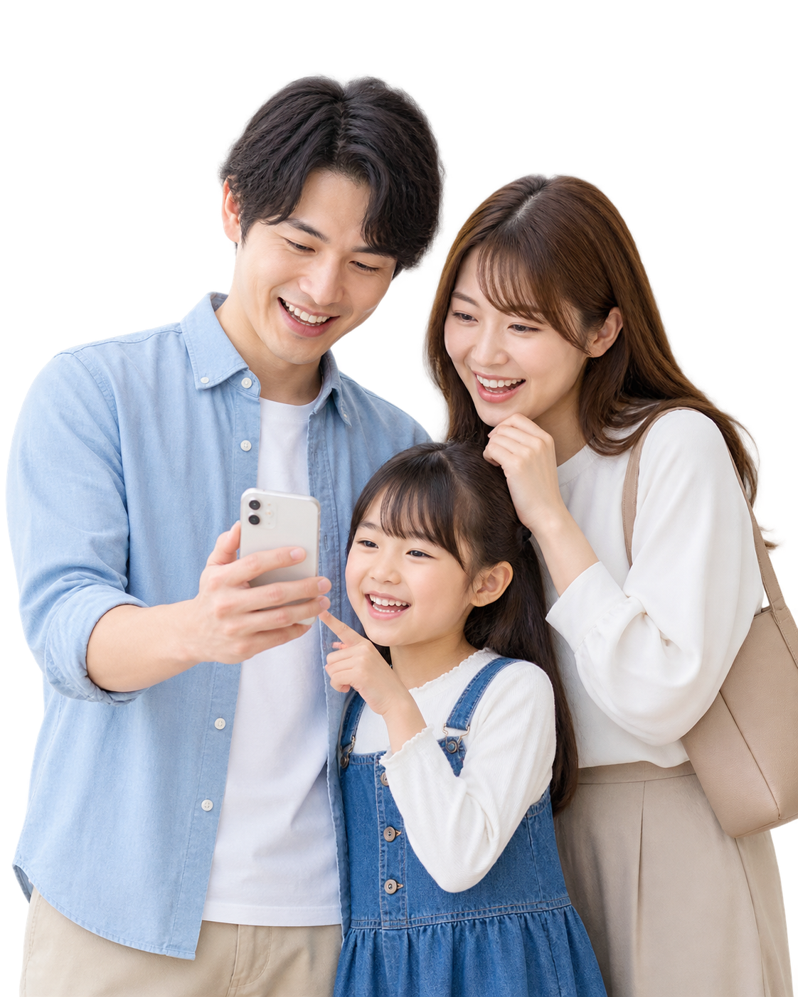 スマートフォンを見る家族